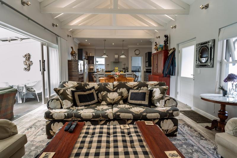 To Let 3 Bedroom Property for Rent in Whale Rock Gardens Western Cape